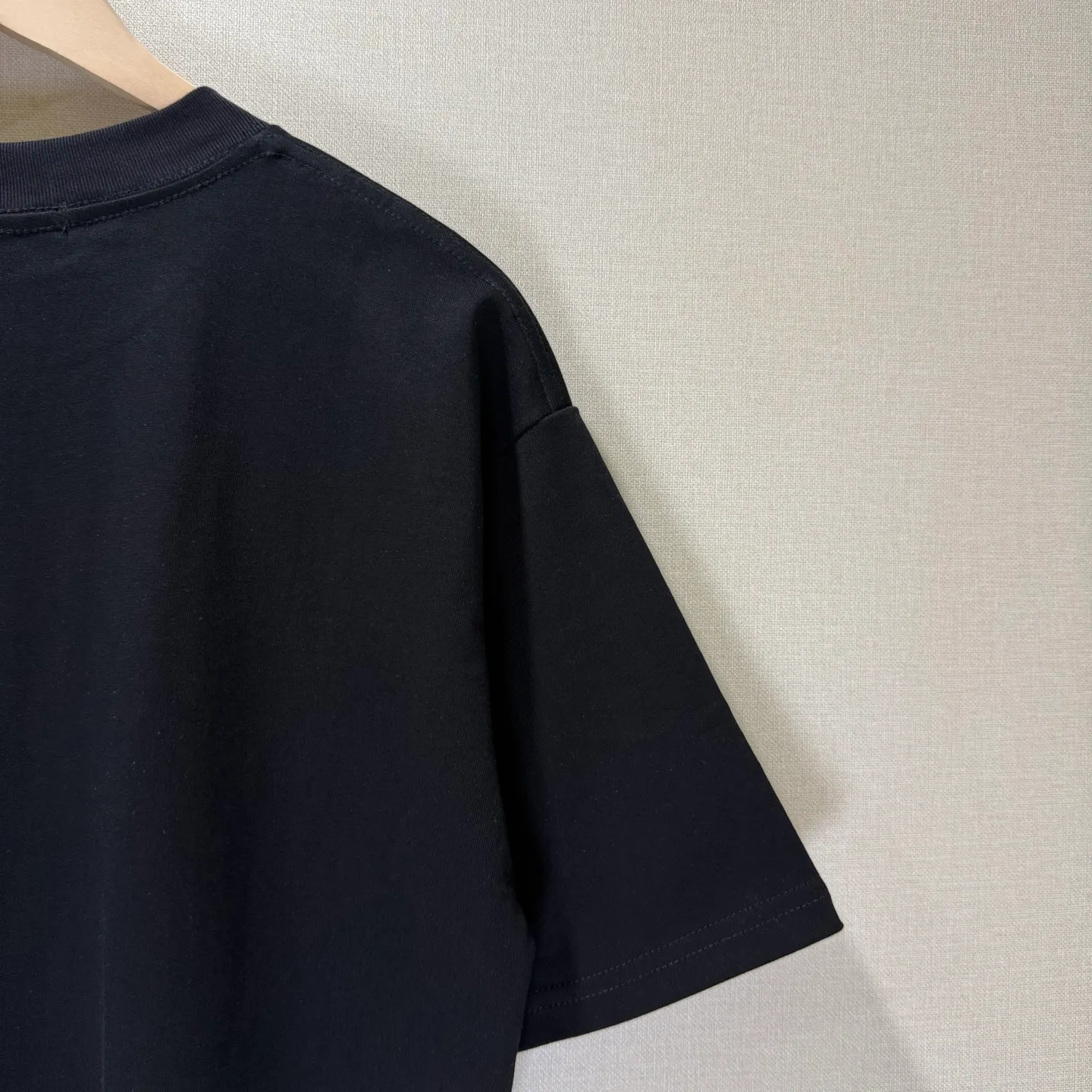 TM 1133 BALENCIAGA ：280 32 ： Hot Sale os 200 ：Black White Size：S M L XL